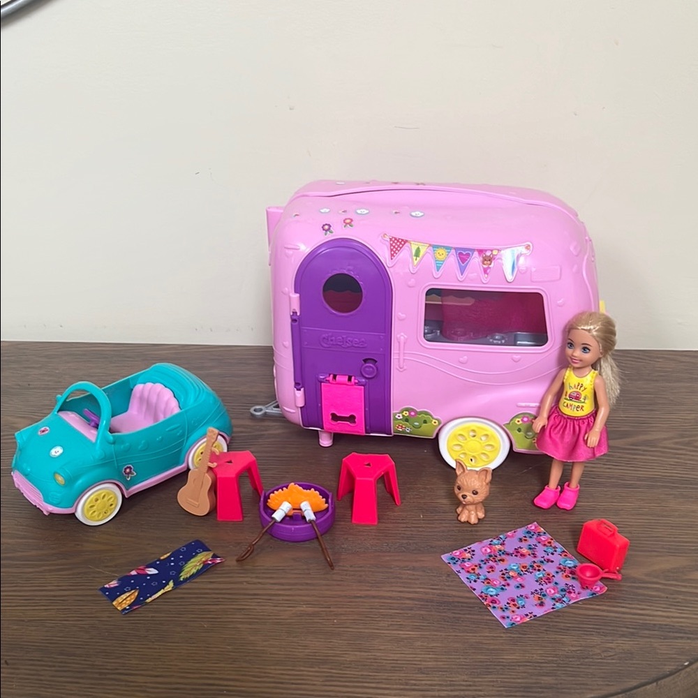 Barbie Club Chelsea Camper Playset with Accessories